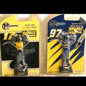 Pair Of Motorworks Racing Figures New In Sealed Package 1/24 Scale